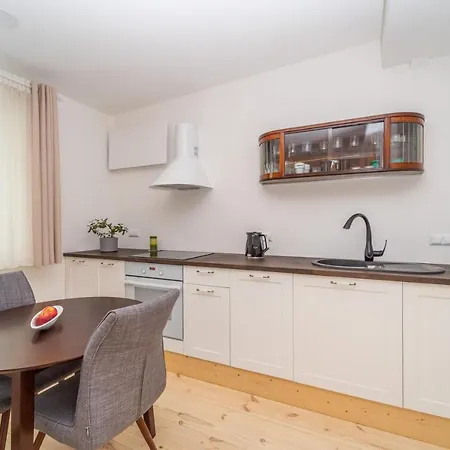 Vintage Na Kamiennej Gorze شقة